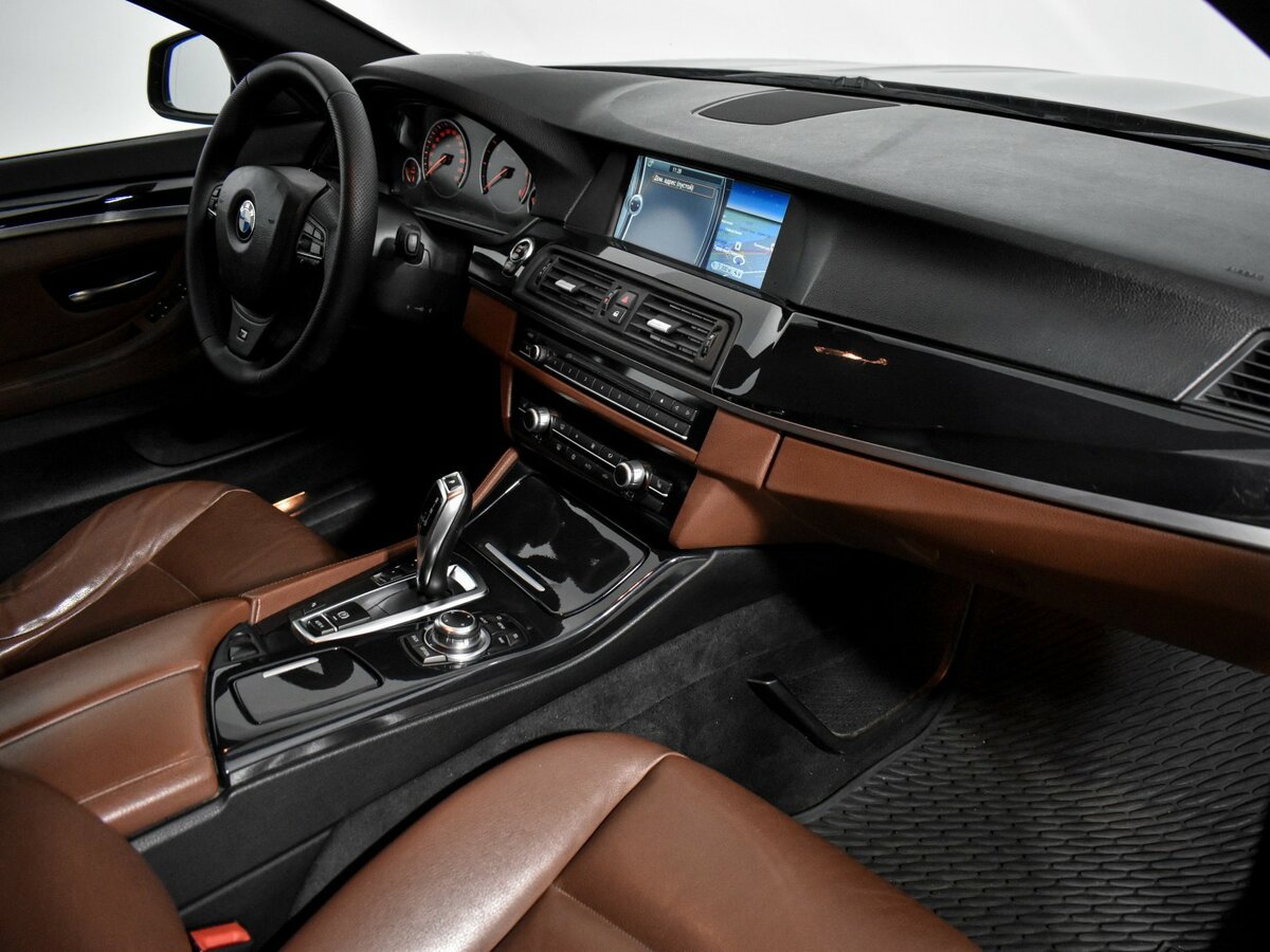 BMW 5 серии с пробегом — 2011 год. Фото: #13