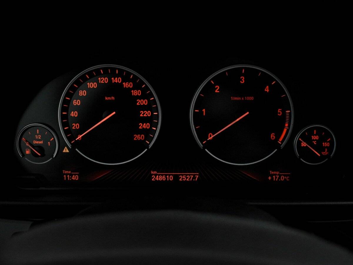 BMW 5 серии с пробегом — 2011 год. Фото: #18