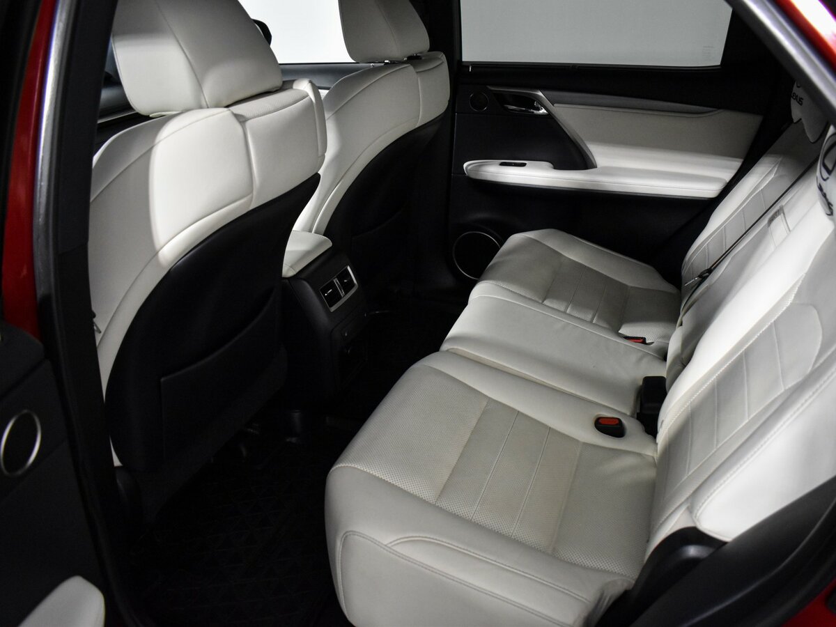 Lexus RX с пробегом — 2018 год. Фото: #10