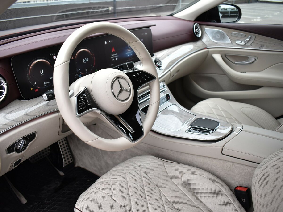 Mercedes-Benz CLS с пробегом — 2023 год. Фото: #8