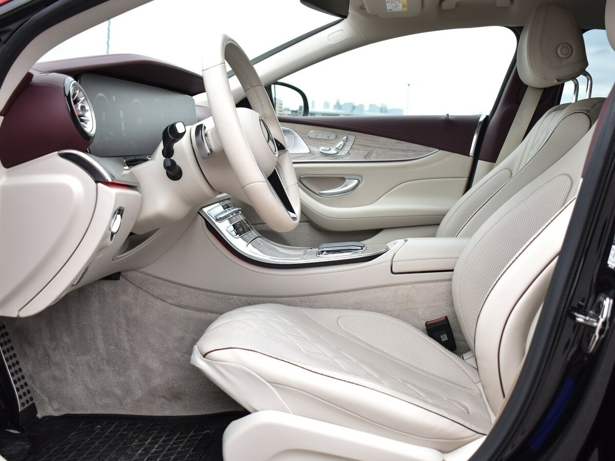 Mercedes-Benz CLS с пробегом — 2023 год. Фото: #9