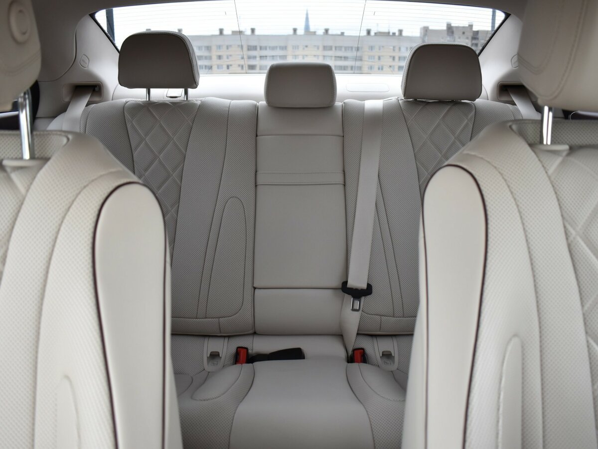 Mercedes-Benz CLS с пробегом — 2023 год. Фото: #16