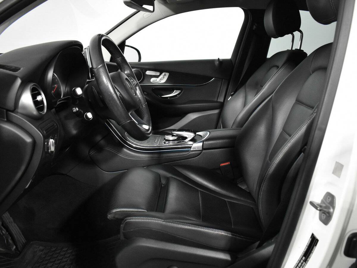 Mercedes-Benz GLC Coupe с пробегом — 2017 год. Фото: #9