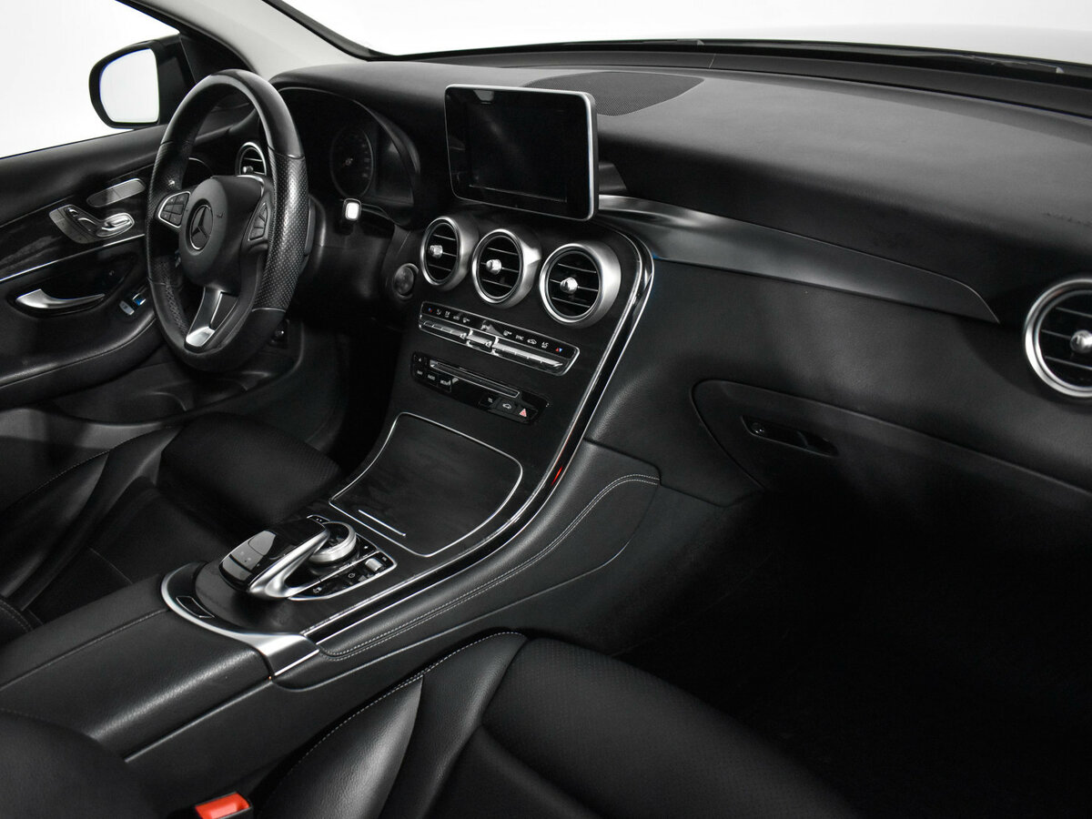 Mercedes-Benz GLC Coupe с пробегом — 2017 год. Фото: #10