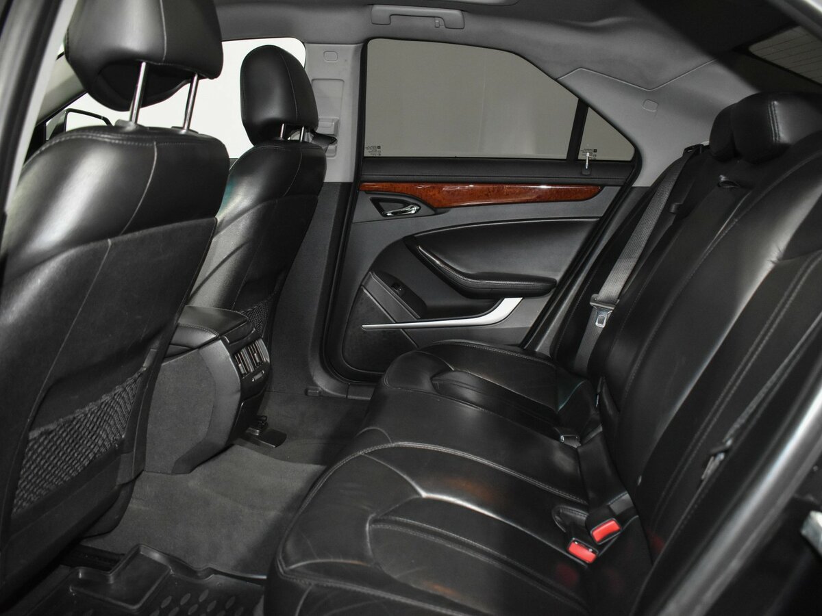 Cadillac CTS с пробегом — 2011 год. Фото: #10