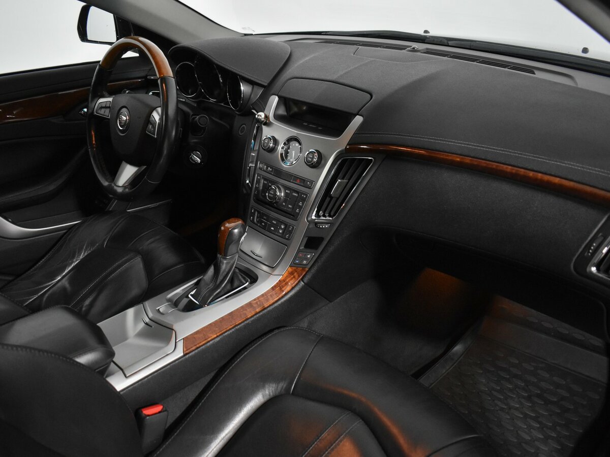 Cadillac CTS с пробегом — 2011 год. Фото: #11