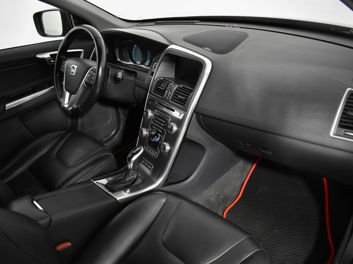 Volvo XC60 с пробегом — 2015 год. Фото: #10