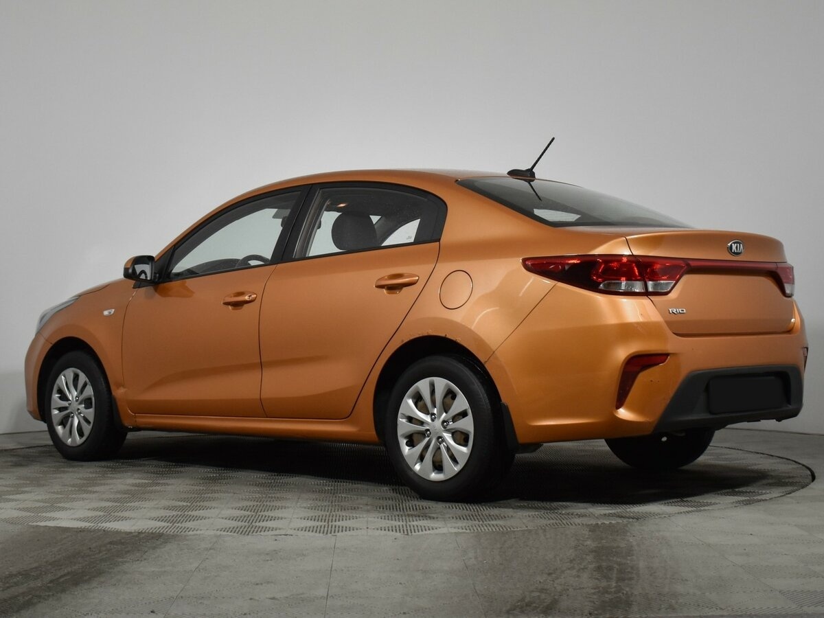 Kia Rio с пробегом — 2017 год. Фото: #6