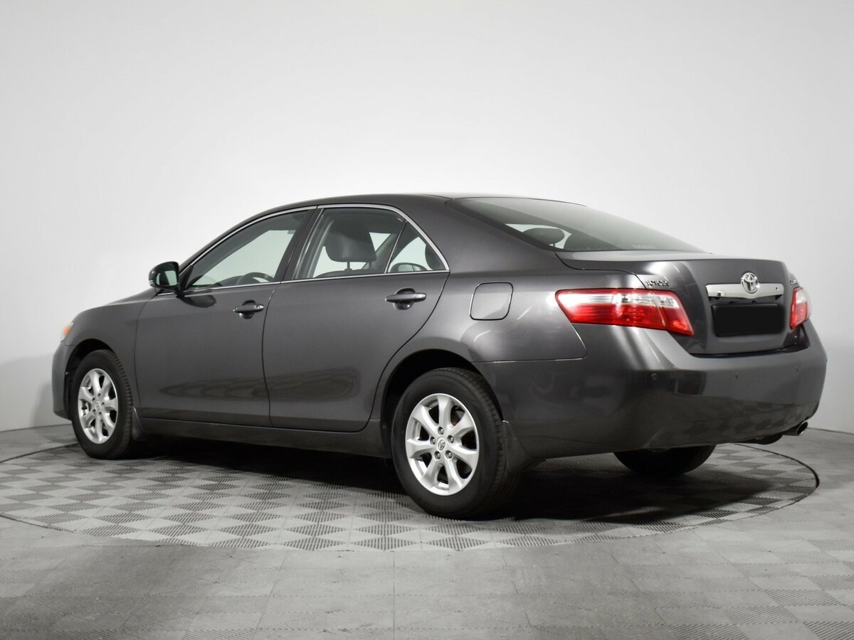 Toyota Camry с пробегом — 2010 год. Фото: #6
