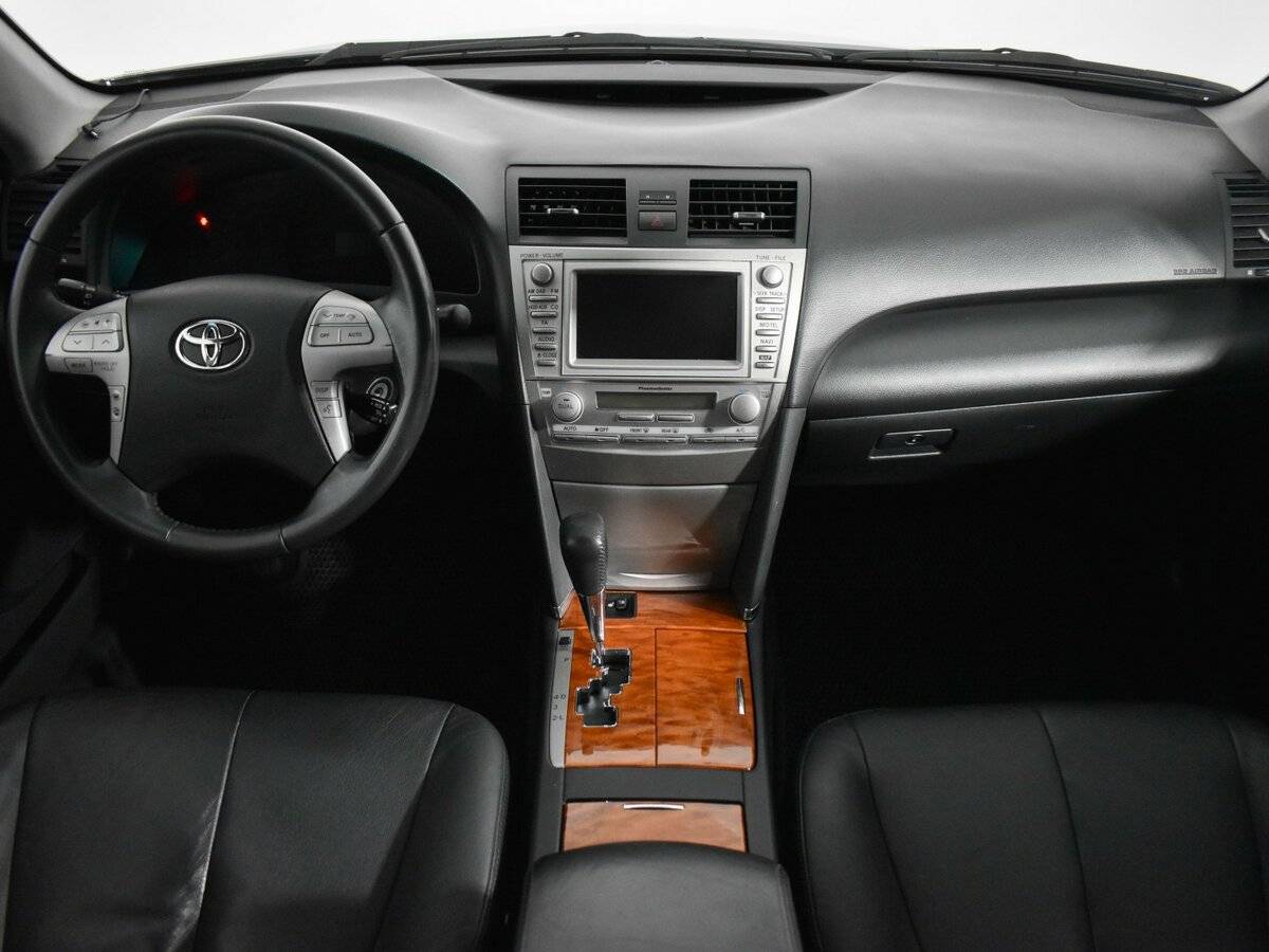 Toyota Camry с пробегом — 2010 год. Фото: #12