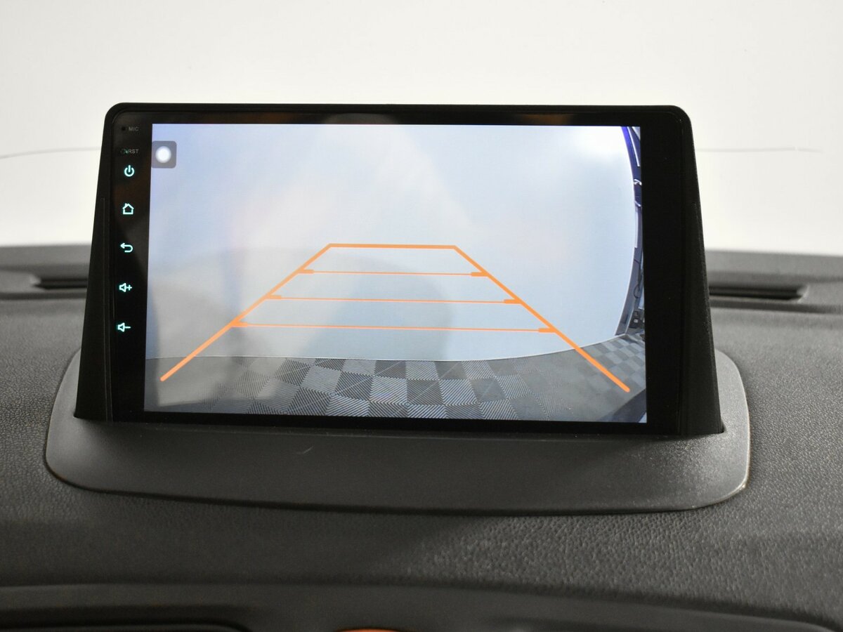 Renault Fluence с пробегом — 2011 год. Фото: #14