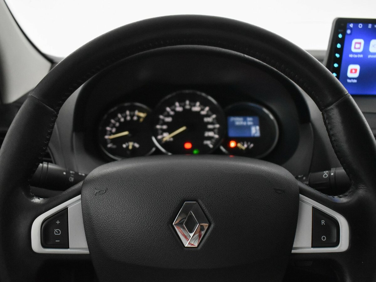 Renault Fluence с пробегом — 2011 год. Фото: #15