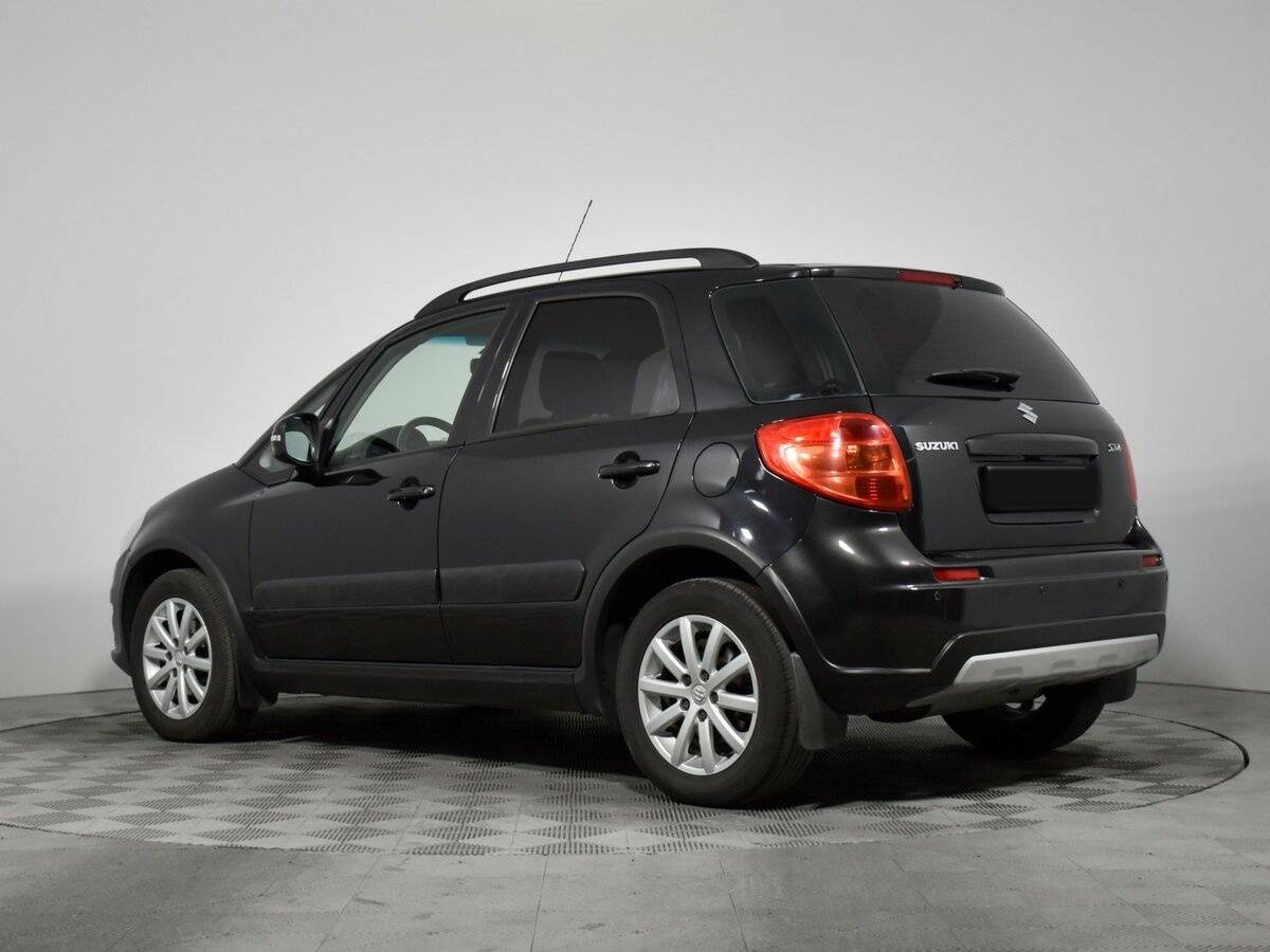 Suzuki SX4 с пробегом — 2011 год. Фото: #5