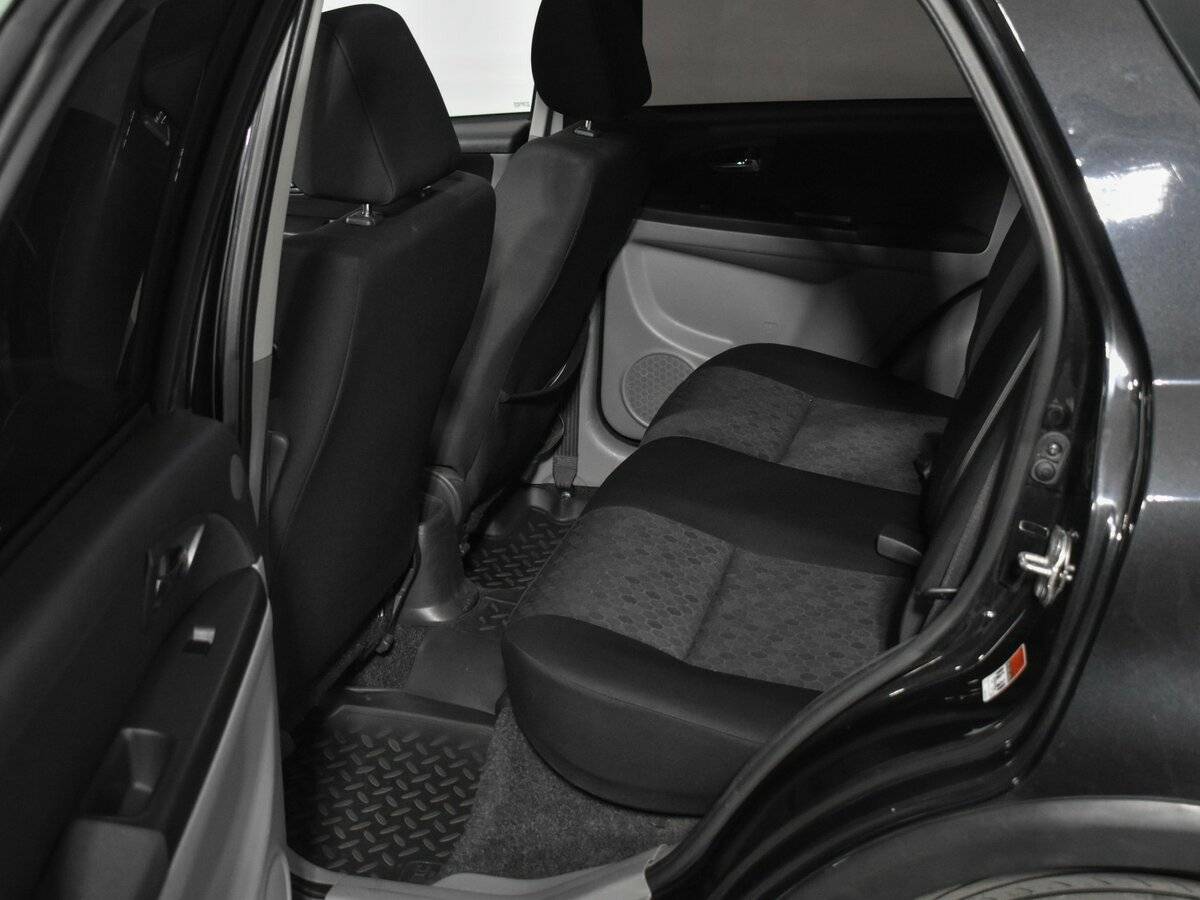 Suzuki SX4 с пробегом — 2011 год. Фото: #10