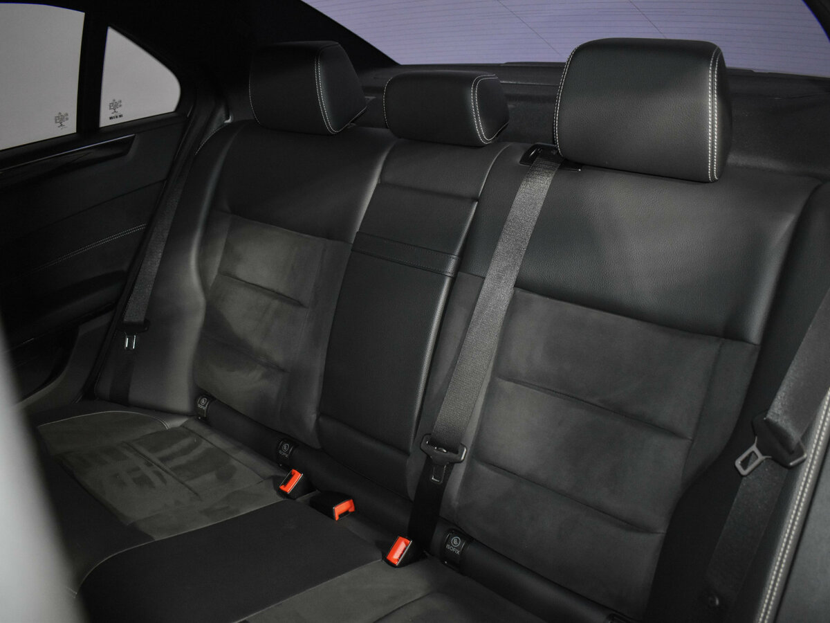 Mercedes-Benz E-Класс с пробегом — 2014 год. Фото: #9