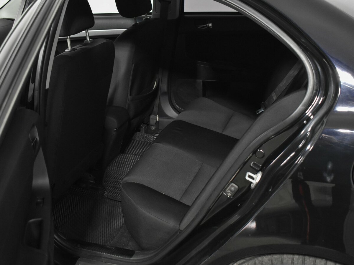 Mitsubishi Lancer с пробегом — 2011 год. Фото: #8