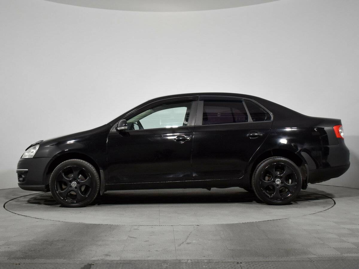 Volkswagen Jetta с пробегом — 2008 год. Фото: #6