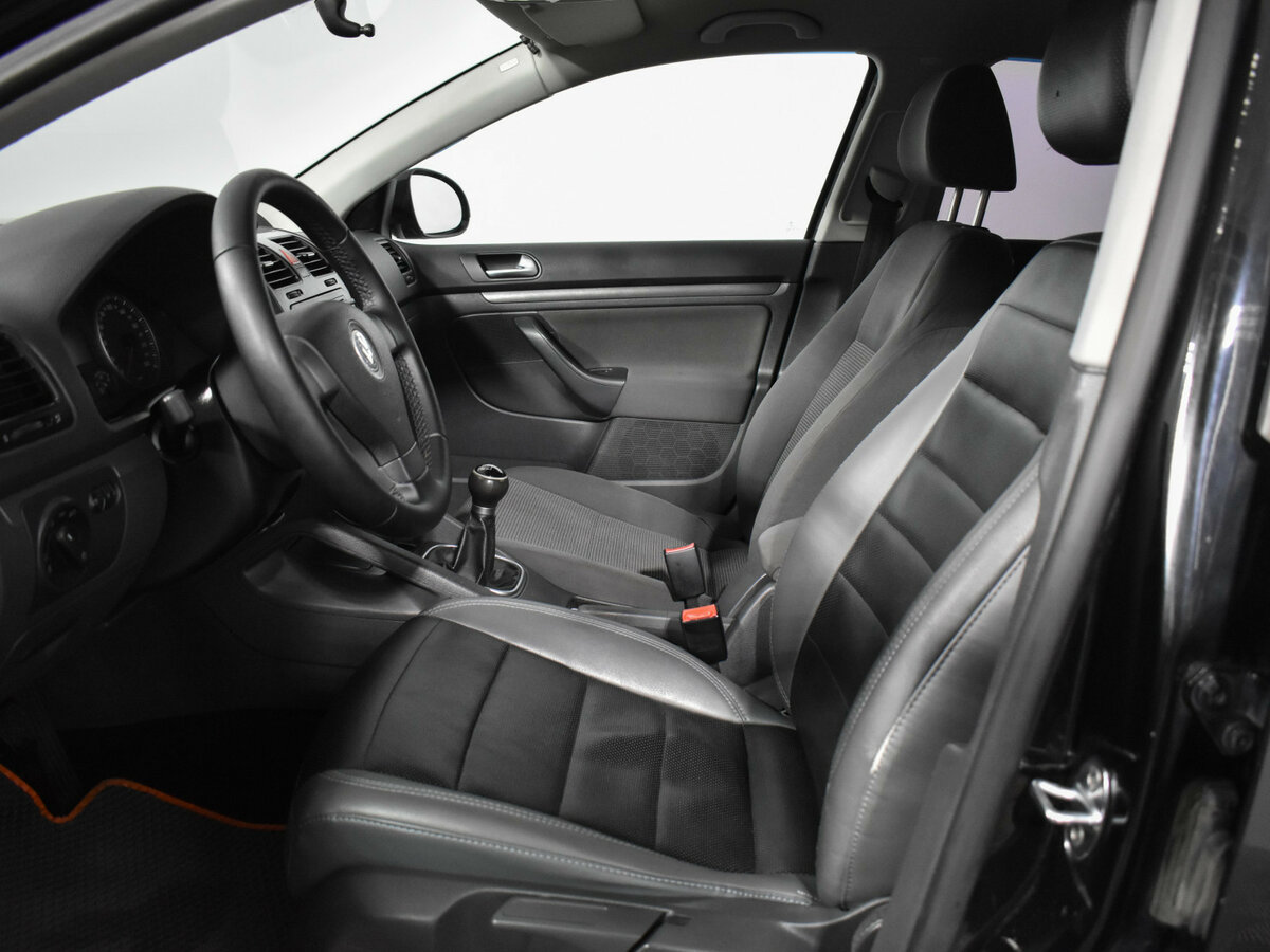 Volkswagen Jetta с пробегом — 2008 год. Фото: #8