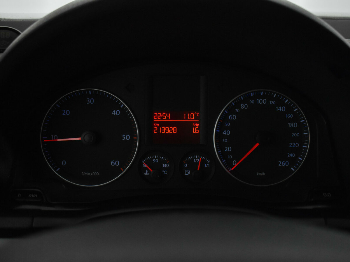 Volkswagen Jetta с пробегом — 2008 год. Фото: #17