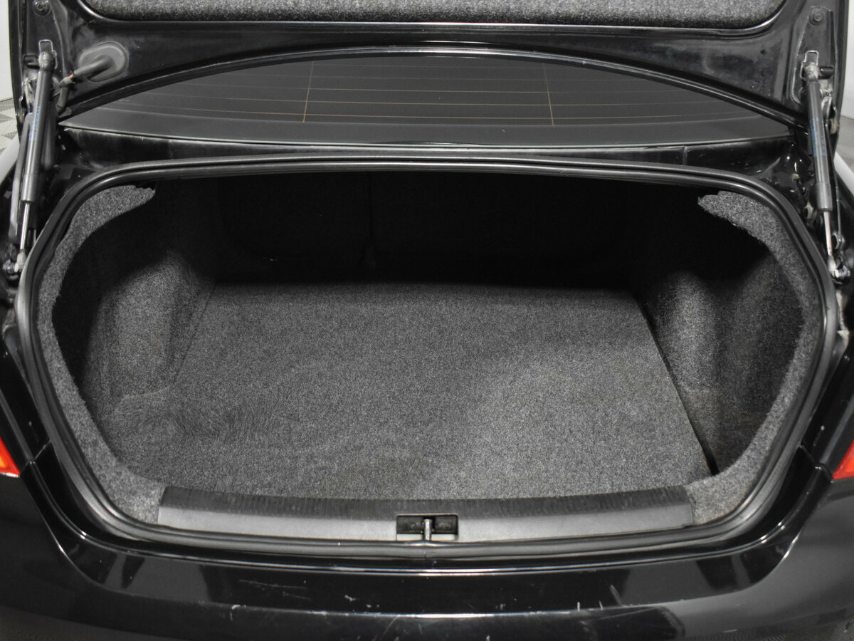 Volkswagen Jetta с пробегом — 2008 год. Фото: #18