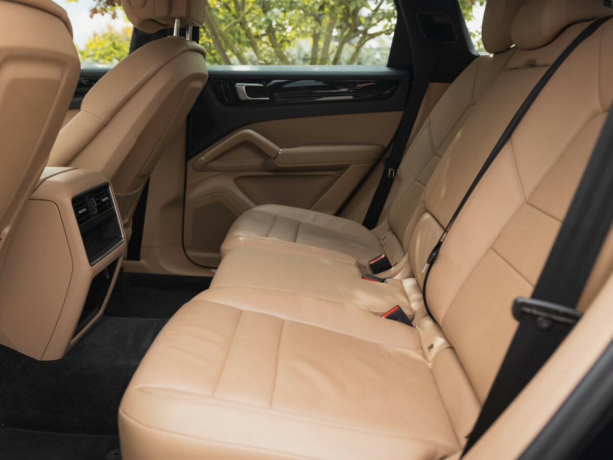 Porsche Cayenne с пробегом — 2018 год. Фото: #16