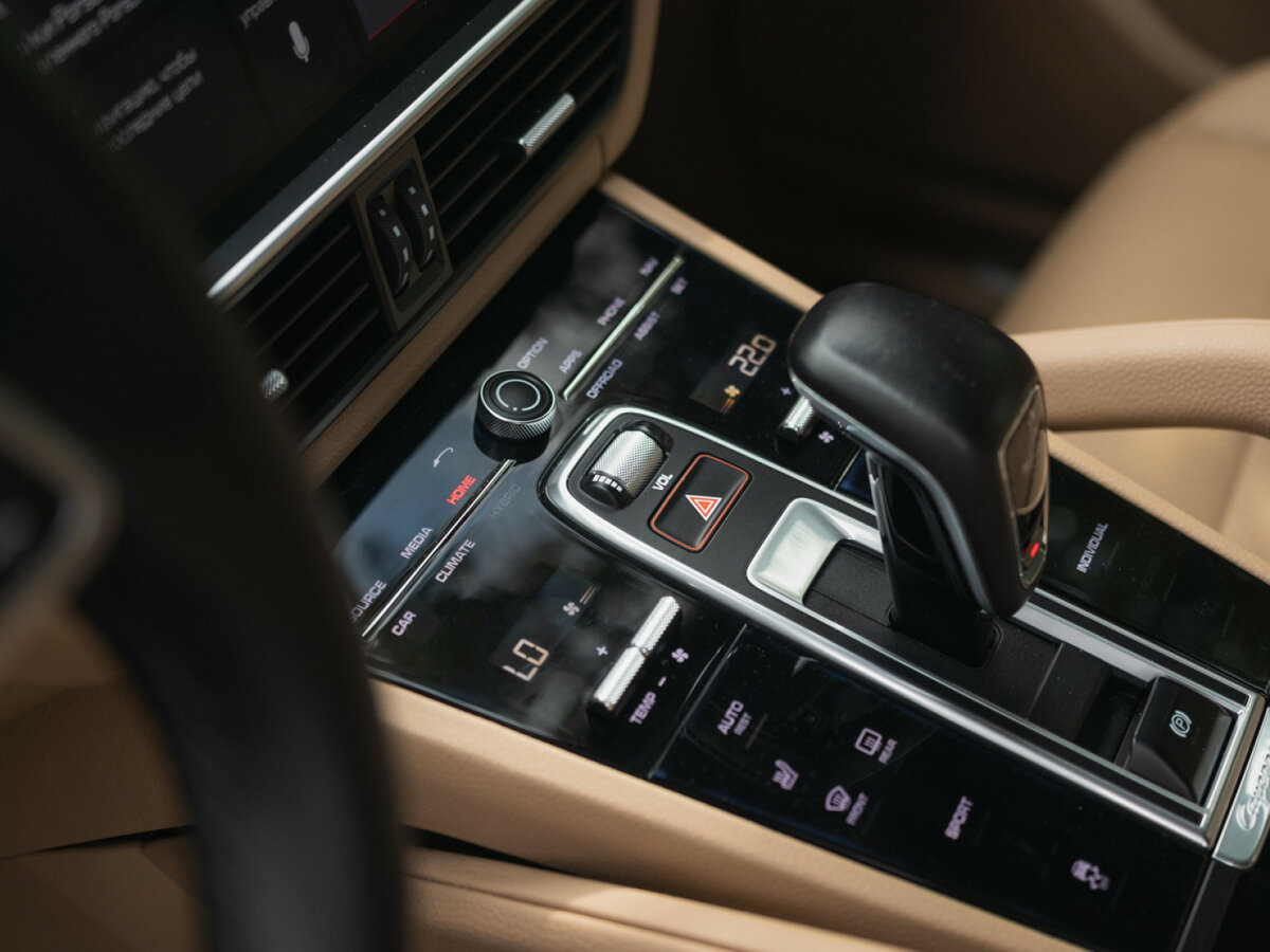 Porsche Cayenne с пробегом — 2018 год. Фото: #25