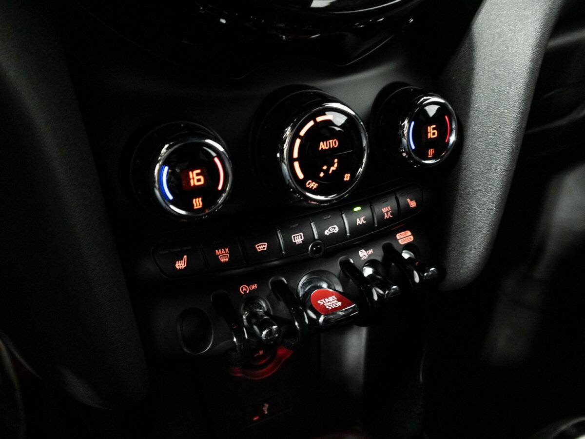 Mini Hatch с пробегом — 2020 год. Фото: #16