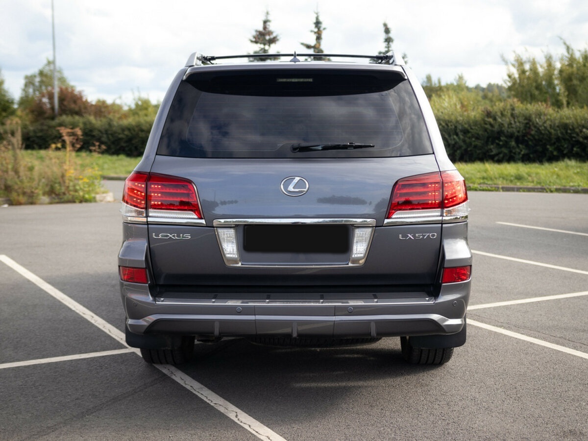 Lexus LX с пробегом — 2014 год. Фото: #8
