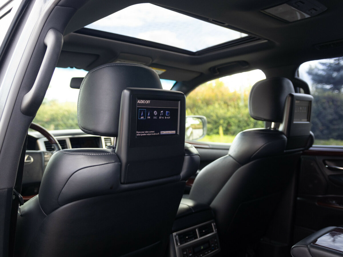 Lexus LX с пробегом — 2014 год. Фото: #15