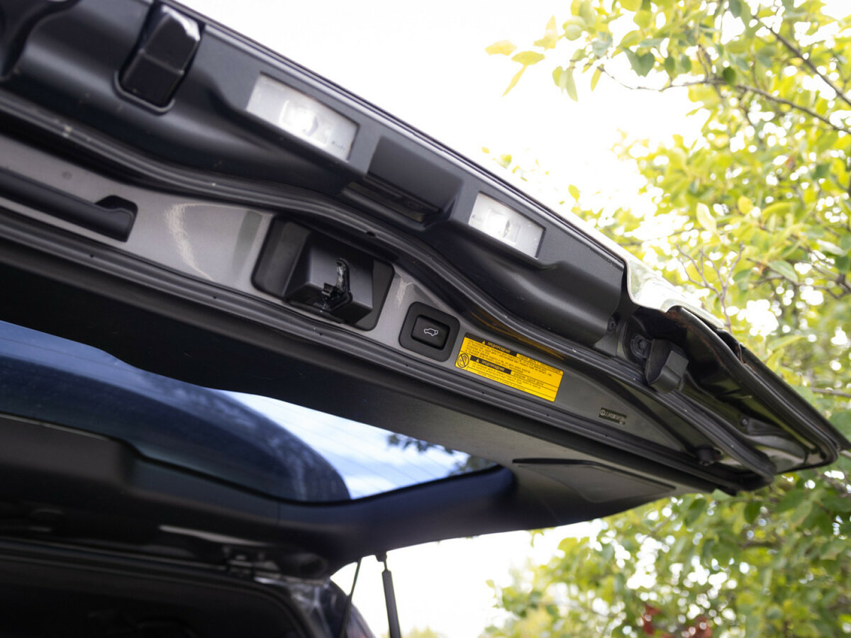 Lexus LX с пробегом — 2014 год. Фото: #19