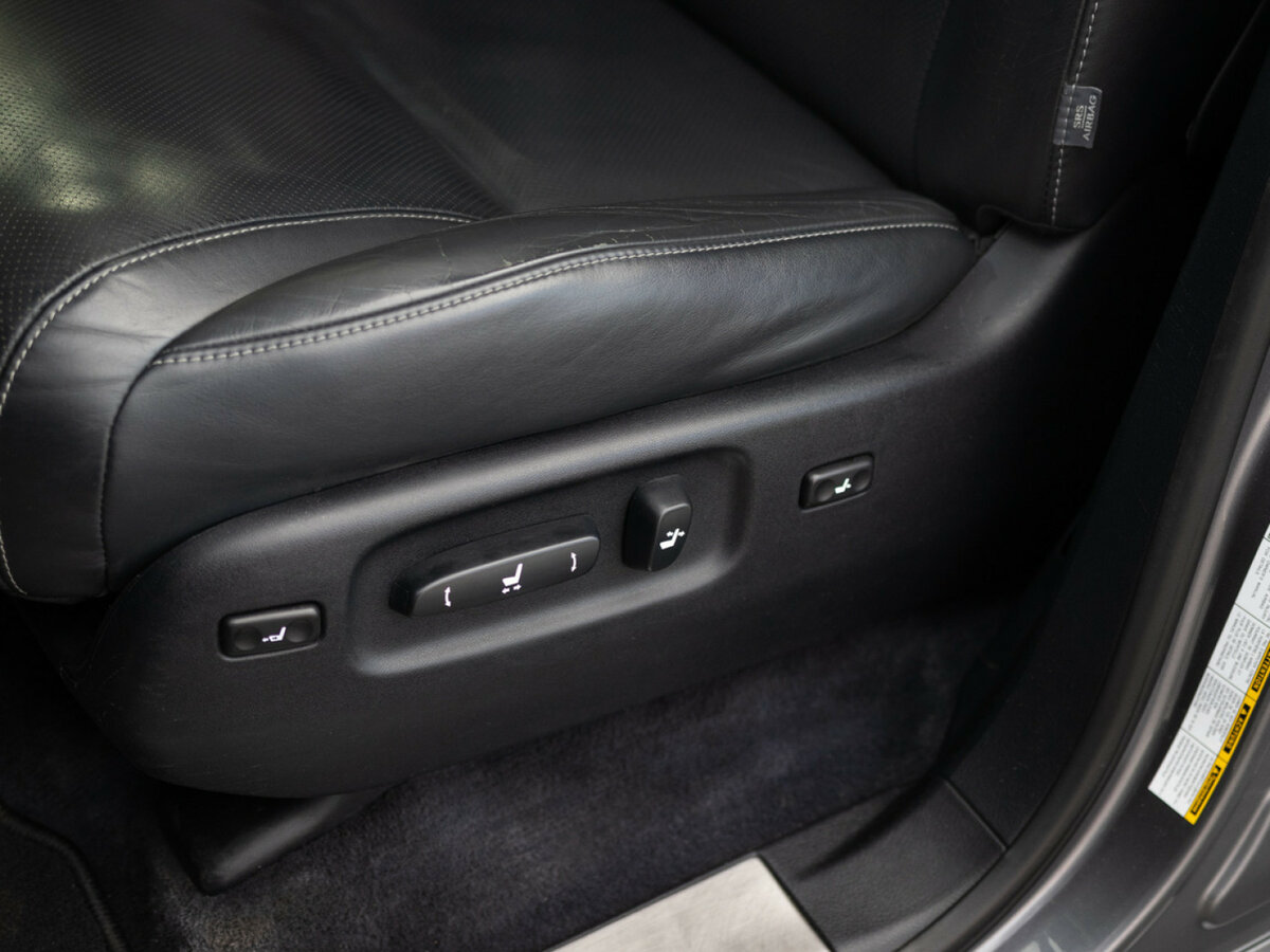 Lexus LX с пробегом — 2014 год. Фото: #22