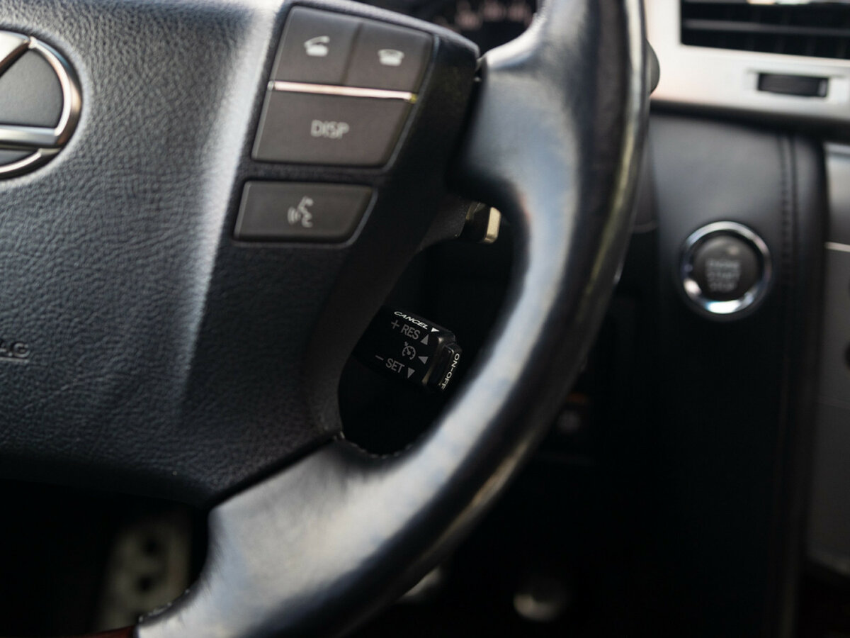 Lexus LX с пробегом — 2014 год. Фото: #25