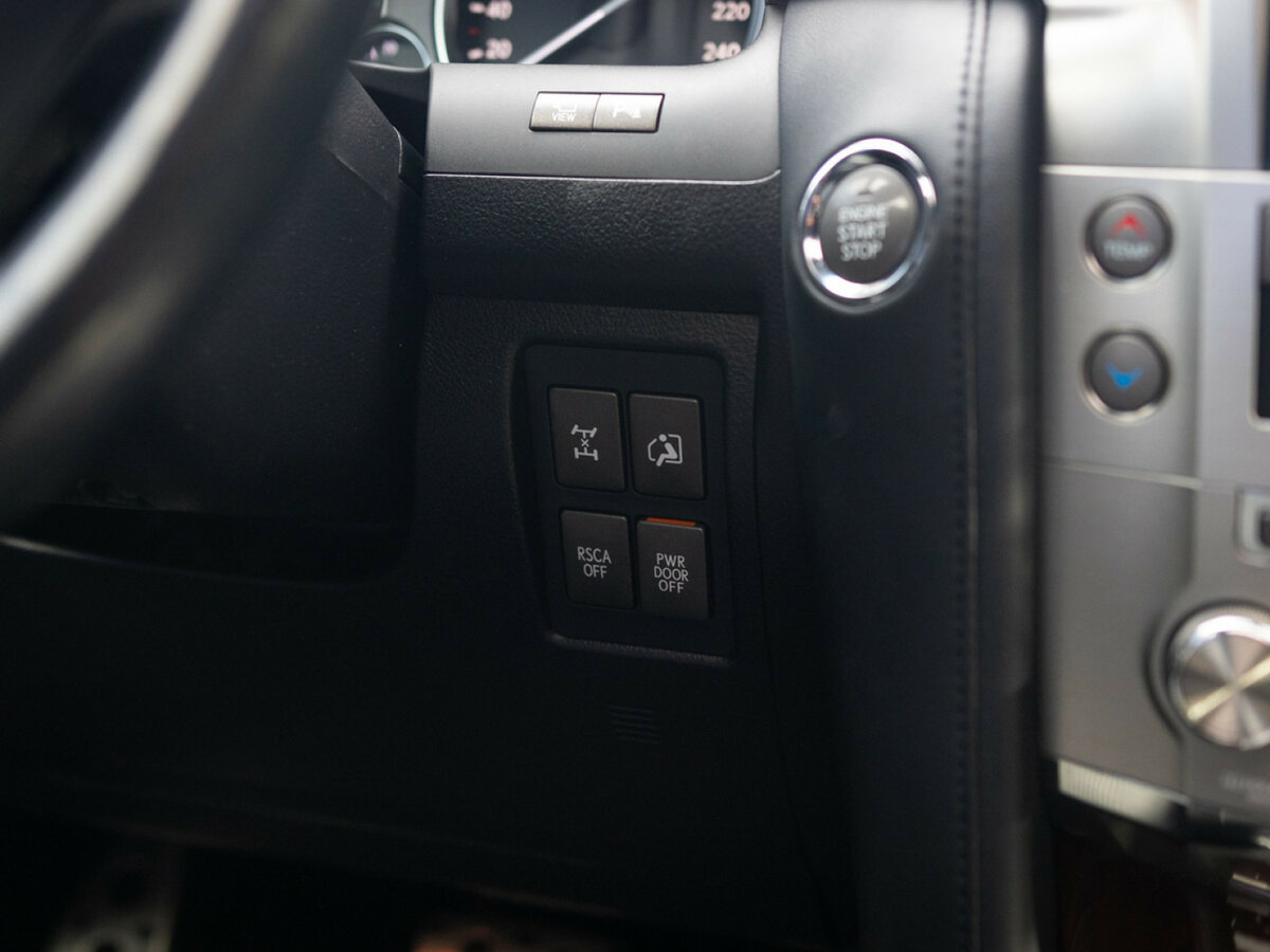 Lexus LX с пробегом — 2014 год. Фото: #26