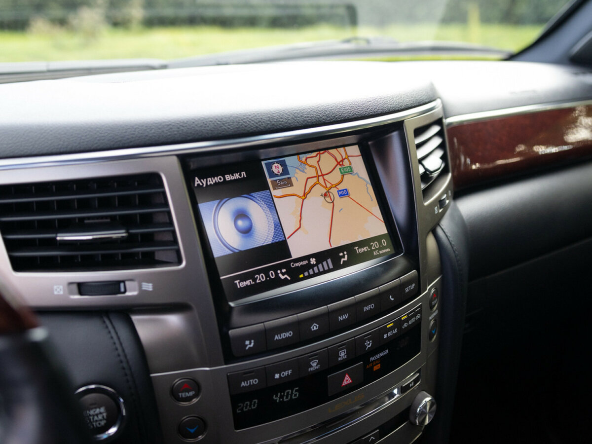 Lexus LX с пробегом — 2014 год. Фото: #29