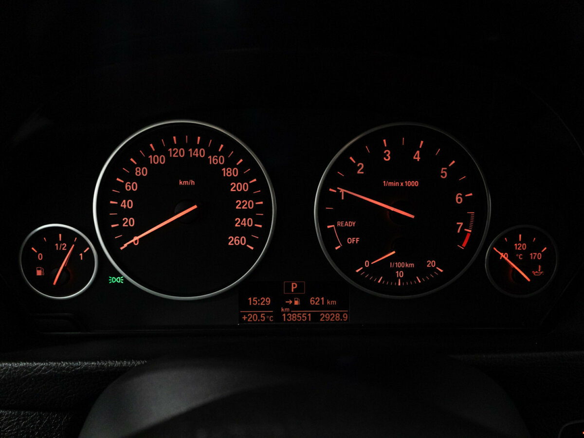 BMW 3 серии с пробегом — 2017 год. Фото: #11