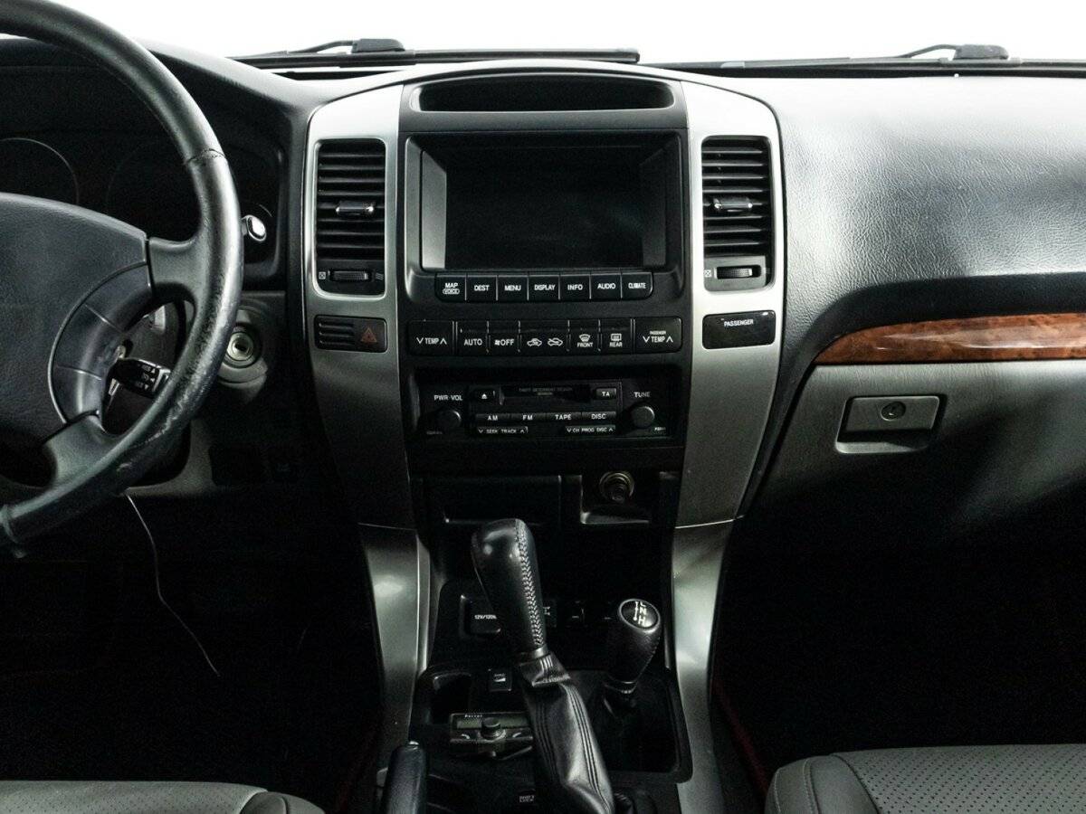 Toyota Land Cruiser Prado с пробегом — 2007 год. Фото: #13