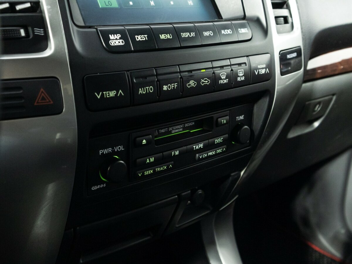 Toyota Land Cruiser Prado с пробегом — 2007 год. Фото: #16