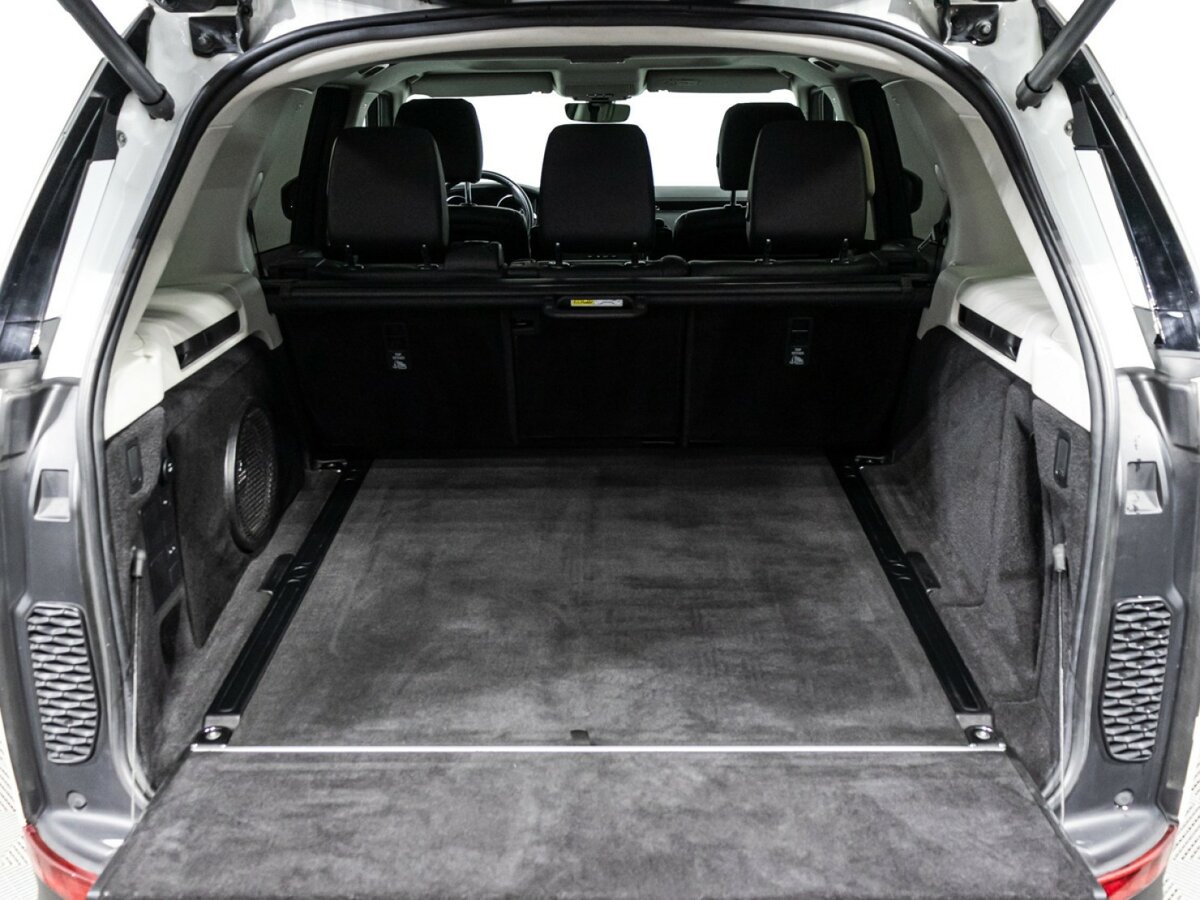 Land Rover Discovery с пробегом — 2017 год. Фото: #13