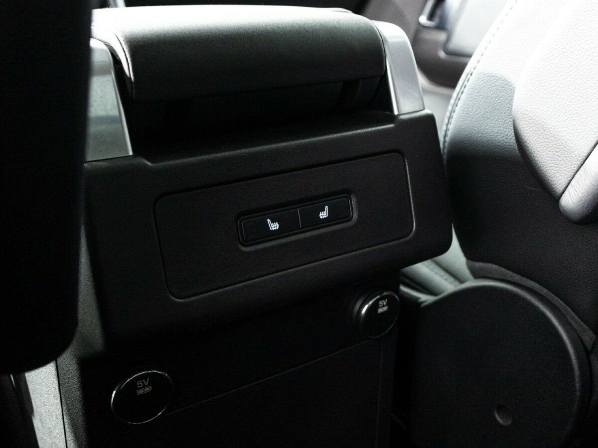 Land Rover Discovery с пробегом — 2017 год. Фото: #25