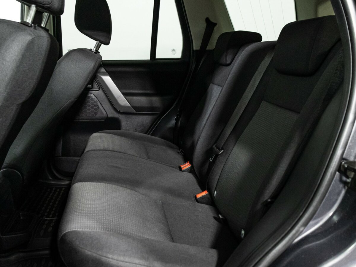 Land Rover Freelander с пробегом — 2010 год. Фото: #9