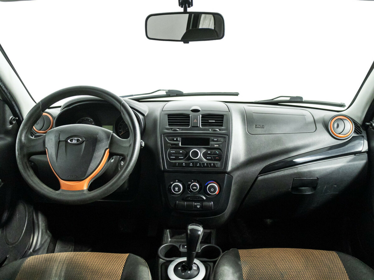 Lada (ВАЗ) Kalina с пробегом — 2016 год. Фото: #11