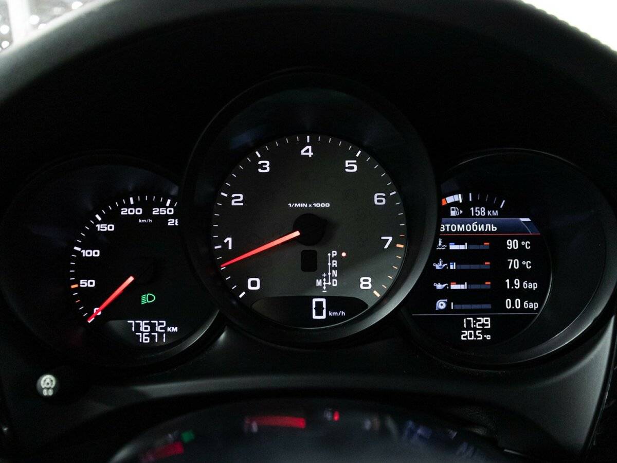 Porsche Macan с пробегом — 2015 год. Фото: #11