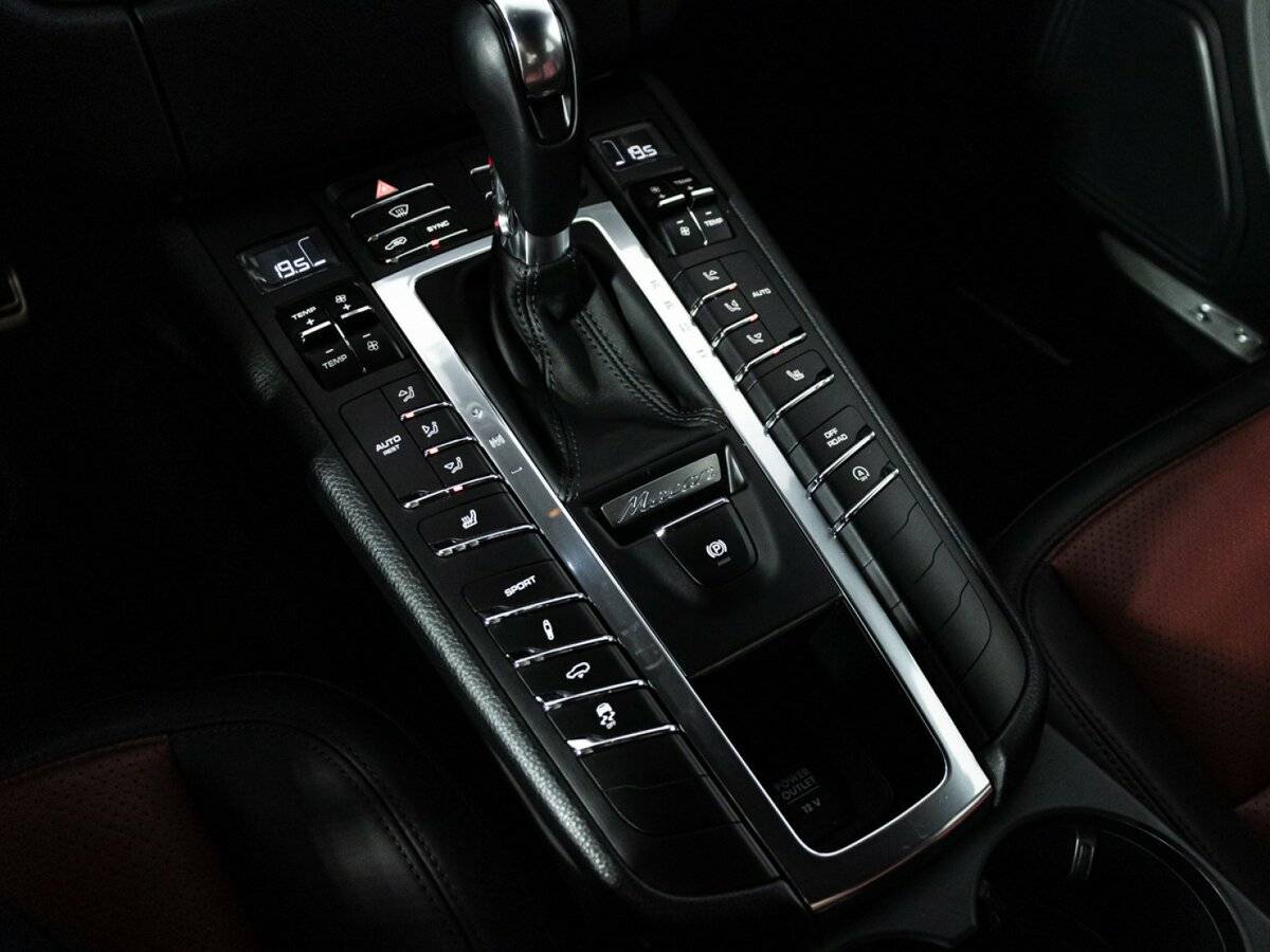 Porsche Macan с пробегом — 2015 год. Фото: #18