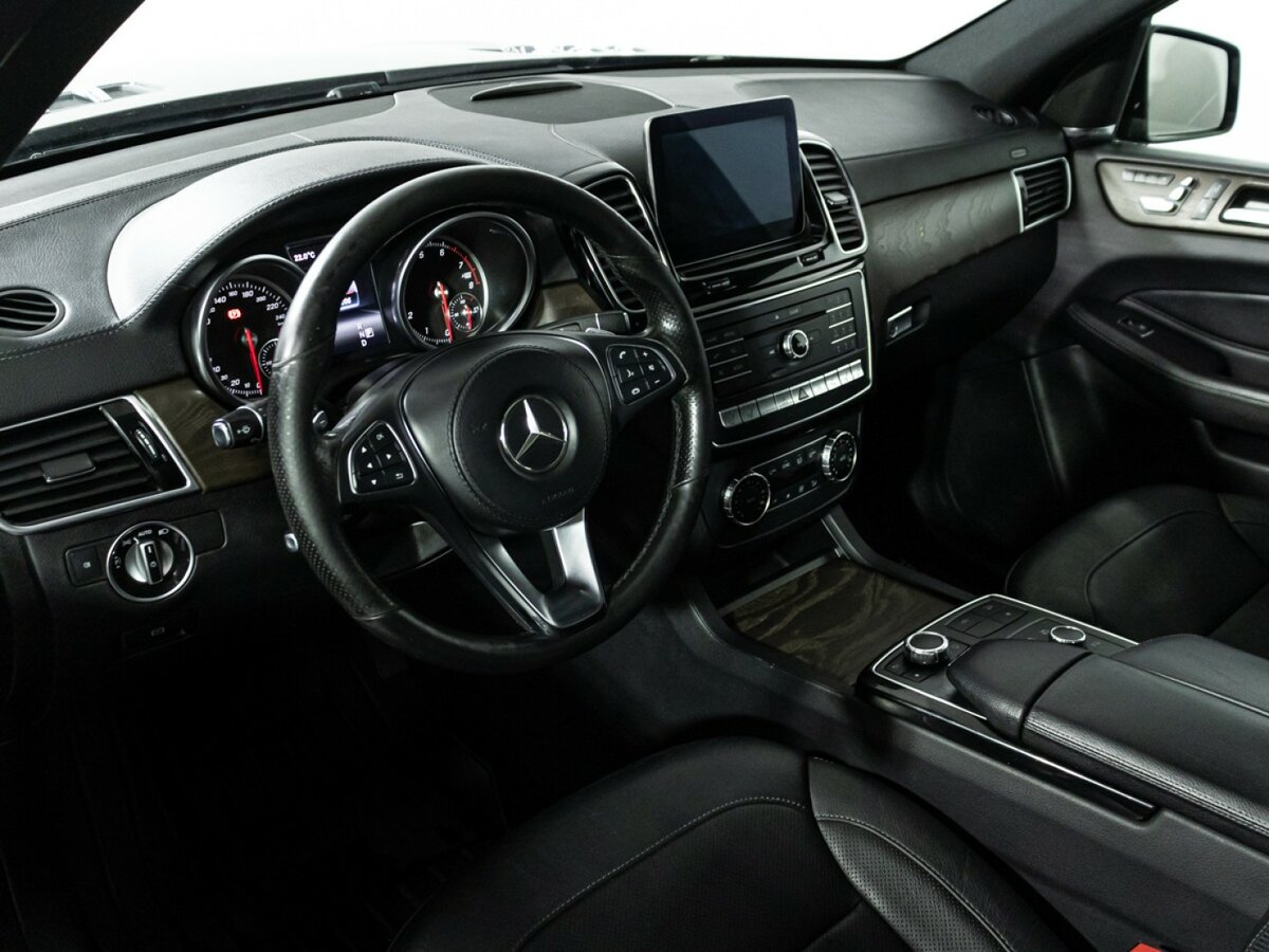 Mercedes-Benz GLS с пробегом — 2017 год. Фото: #8