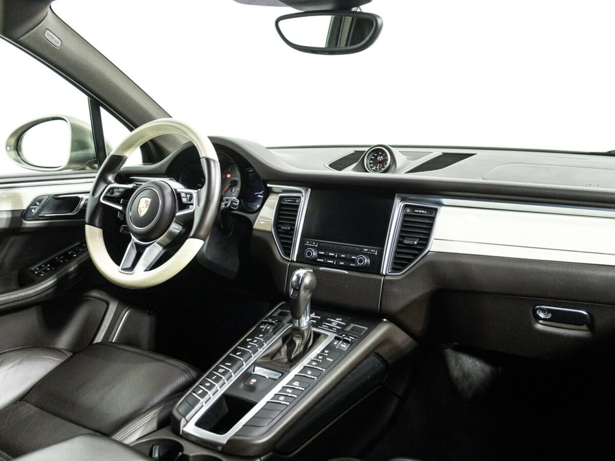 Porsche Macan с пробегом — 2016 год. Фото: #8