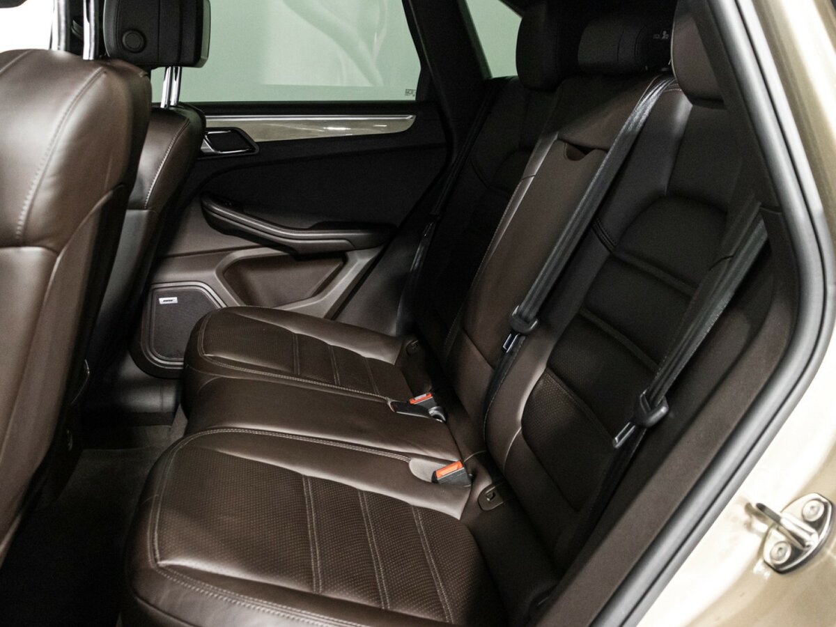 Porsche Macan с пробегом — 2016 год. Фото: #9