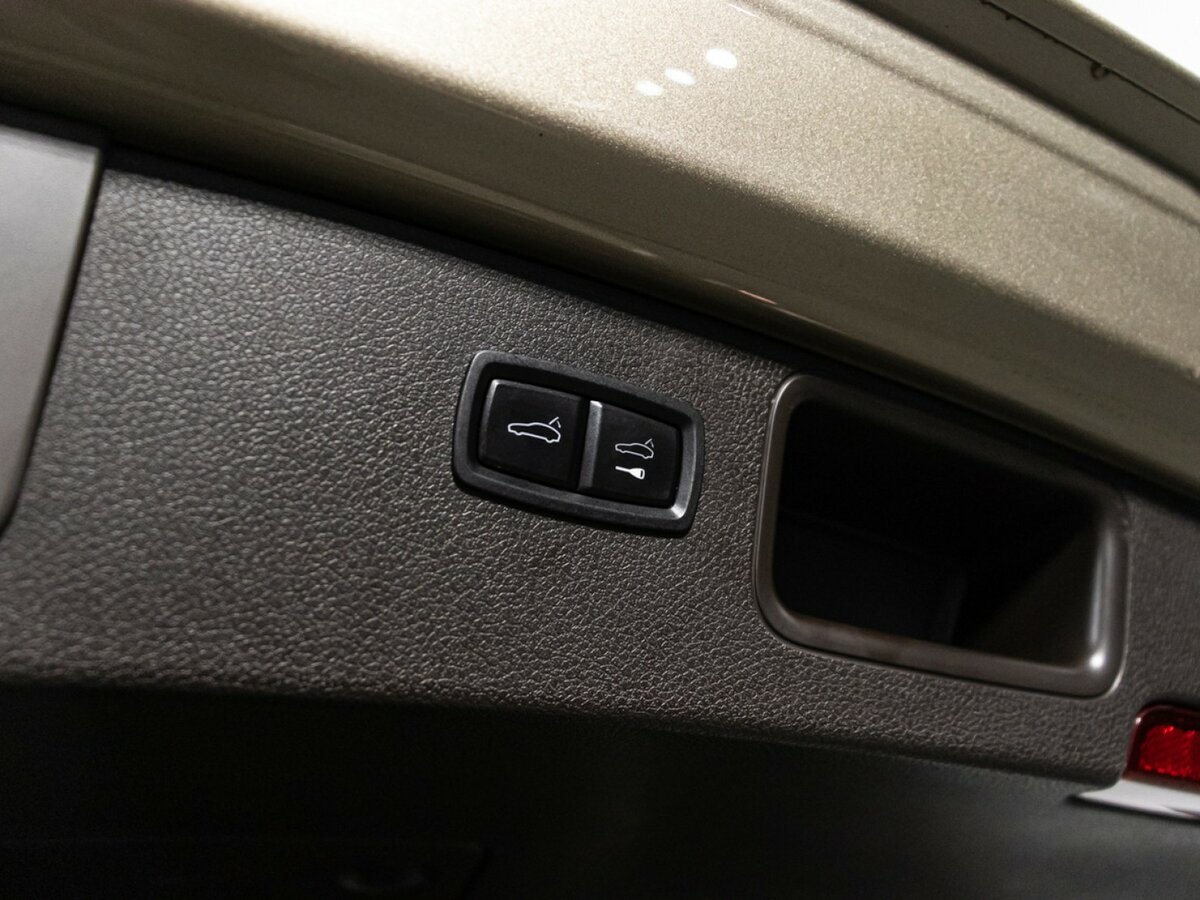 Porsche Macan с пробегом — 2016 год. Фото: #14