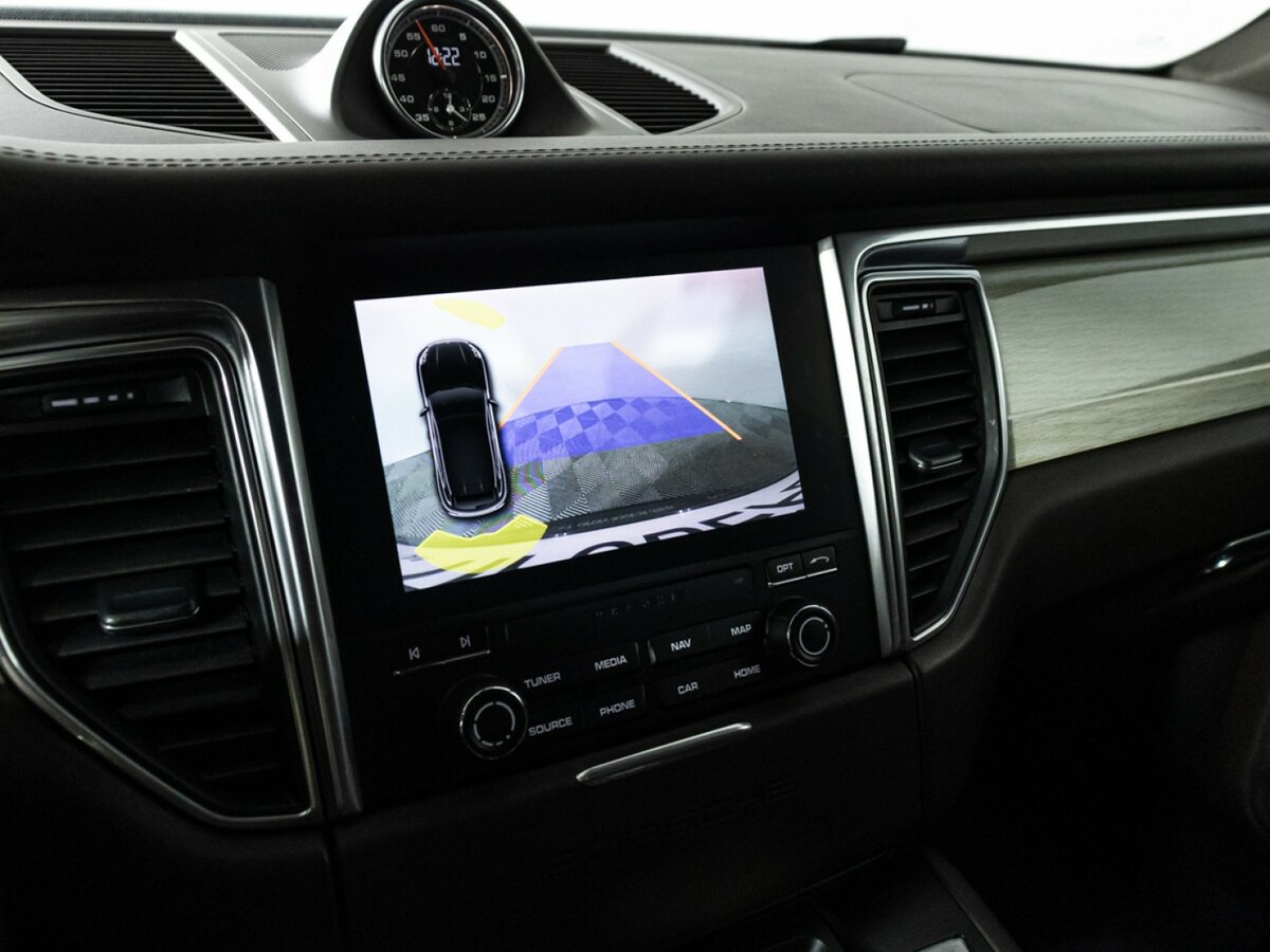 Porsche Macan с пробегом — 2016 год. Фото: #17