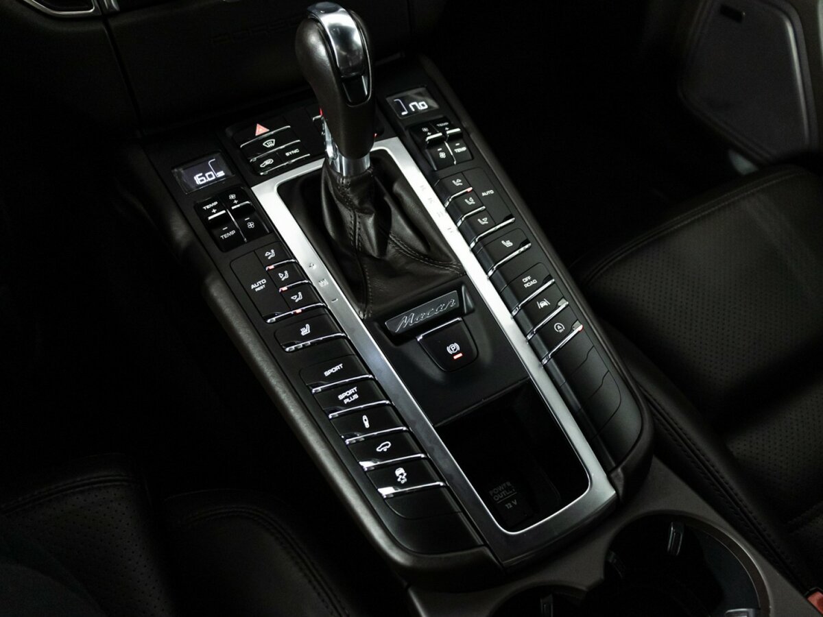 Porsche Macan с пробегом — 2016 год. Фото: #18