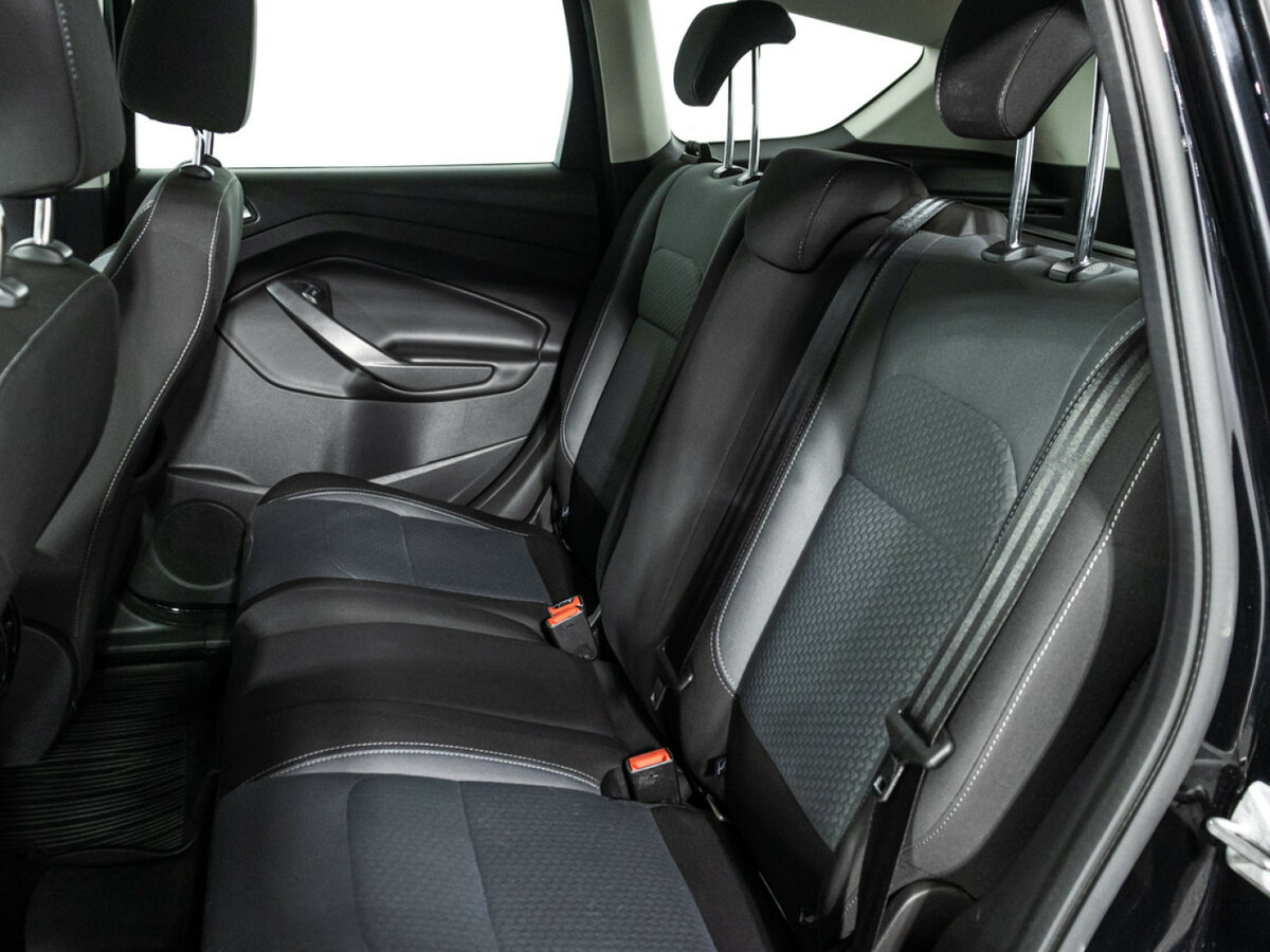 Ford Kuga с пробегом — 2017 год. Фото: #9